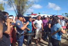 ‘Kagawad’ killed in Roxas City shooting Crowds flock the area where Barangay Punta Tabuc councilman Onel Arandez was shot to death. GLENN BEUP/PN