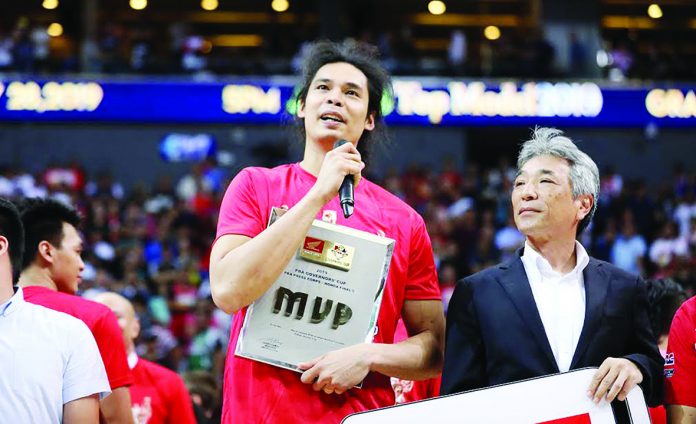 Japeth Aguilar receives his first PBA Governors’ Cup Finals MVP award after beating Meralco in Game 5 of the best-of-seven series. PBA PHOTO