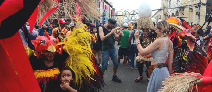 dinagyang tourists pic