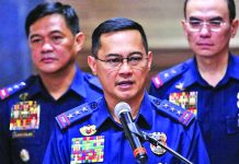 PRO-6 to rule on Jovie’s fate – Gamboa “The 357 police officers on the list will be given a chance, I have asked the President for time for the PNP to validate and evaluate the list,” says Philippine National Police chief Archie Gamboa (center). GMA NEWS