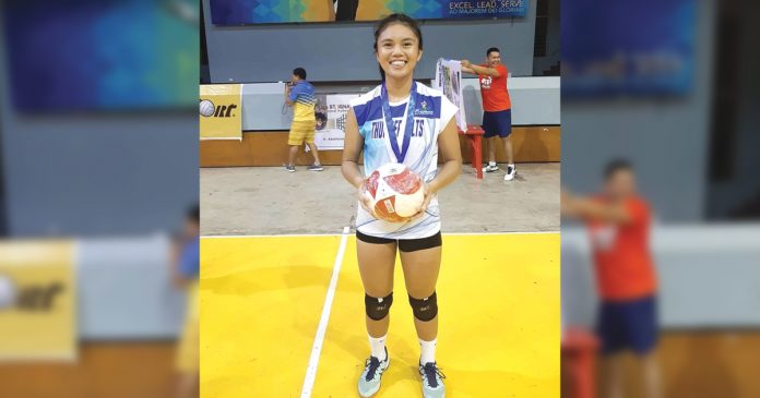 Bacolod Tay Tung High School Thunderbolts Aurea Alvero Bacolod Tay Tung High School Thunderbolts Aurea Alvero. BIBOY CALAMBA