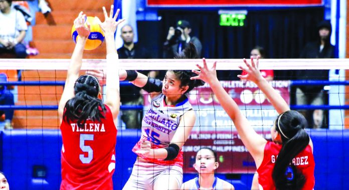 Carla Donato attempts to score against the walls of Emilio Aguinaldo College Lady Generals. TIEBREAKER TIMES
