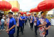 ‘HARMONY IN RADIANCE’: Chinese schools keep Lunar New Year traditions alive Iloilo’s prominent Chinoy community rings in the lunar New Year with a grand parade from Bonifacio Drive up to the Filipino-Chinese Arch the Filipino Chinese Friendship Arch on Plazoleta Gay, Iloilo City.