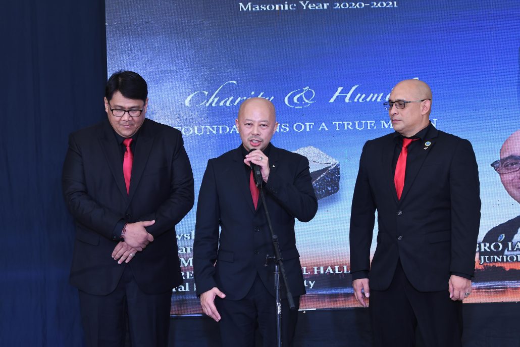 MW Justice Ricardo P Galvez, Sr. Masonic Lodge 229 elected and appointed officers SW WB Jesus Maria Pet II PM, JW Bro. Ian Dela Serna, WB Marbelson Jiz 