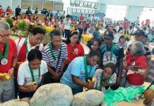 ‘Recognize, respect, protect Iloilo IPs’ rights and welfare’ Indigenous Peoples of Iloilo and stakeholders sign a unity pact during an assembly at the Iloilo provincial capitol. They vow to “recognize, respect, protect, and promote the rights of the Indigenous Peoples / Indigenous Cultural Communities (IPs/ICCs) of Iloilo province, establish the necessary mechanisms to enforce and guarantee the realization of their rights, taking into consideration their beliefs, customs, traditions, values, interests, and institutions by providing efficient, gender sensitive responsive and cultural sensitive services.” IME SORNITO/PN