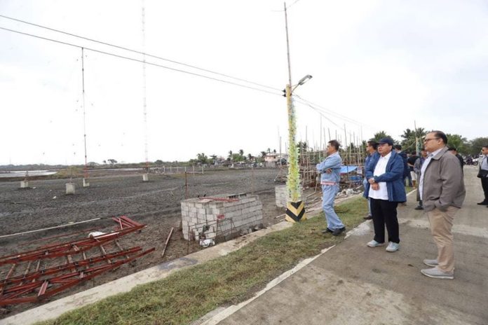 Mayor Jerry Treñas Iloilo City Hospital PHOTO BY ILOILO CITY GOVERNMENT