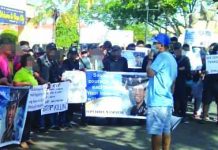 Negrenses honor slain cop, condemn CPP-NPA atrocities Members of various civil society groups in southern Negros denounce the atrocities committed by the Negrenses honor slain cop, condemn CPP-NPA atrocities Communist Party of the Philippines-New People’s Army during their indignation rally in Bago City on Feb. 25. They also paid tribute to Captain Efren Espanto, who was killed by NPA rebels in Janiuay, Iloilo last Feb. 12. NOCPPO