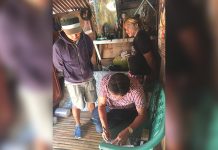 ‘Shabu’ worth P360K seized Antidrug officers inspect items seized from Rogelio Panonce Jr. He was nabbed in an entrapment operation in Barangay Banago, Bacolod City on Feb. 14. CDEU/BCPO