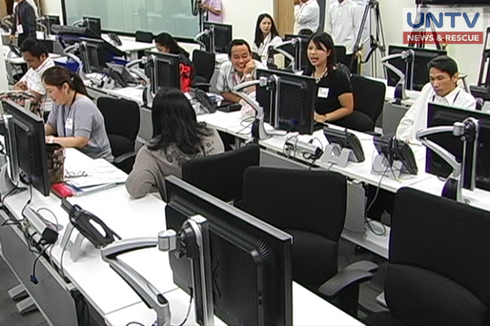 10-day leave incentives of employees gets House nod The granting of paid leaves is not only beneficial to the employees but economically advantageous for employers as well. Such incentives boost the morale and satisfaction of employees which are manifested in increased productivity, says Baguio City representative Mark Go. UNTV