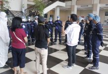 Bacolodnons urged: No hugs, handshakes amid virus threat