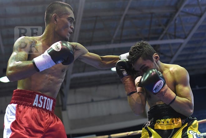 Negrense slugger Aston Palicte (left) only needs a round to finish off Jonathan Francisco in General Santos City over the weekend. With the victory, his boxing card improves to 26 wins, four losses and a draw (22KOs). REALFIGHT PH