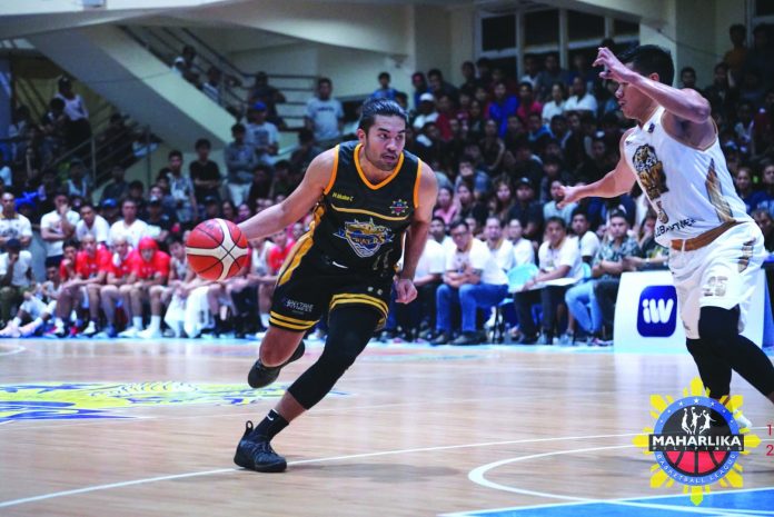 Nueva Ecija Rice Vanguards is toughening its team ahead of the new Maharlika Pilipinas Basketball League (MPBL) season by signing former MPBL Most Valuable Player Gab Banal and brothers Javi and Juan Gomez de Liaño. FOX SPORTS PHILIPPINES