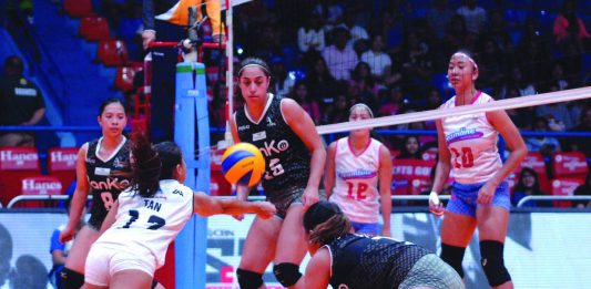 Players of the BanKo-Perlas Spikers in action versus the Creamline Cool Smashers during a Premier Volleyball League match. ABS-CBN SPORTS