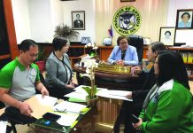 No claimant yet in WV of new PUI insurance Philippine Health Insurance Corporation (PHIC) regional director Valerie Anne Hollero (2nd from left) makes a courtesy call to Antique Governor Rhodora Cadiao on March 3. Hollero said that no patient under investigation in Western Visayas has yet to claim the new health insurance package provided by the PHIC. PHILHEALTH REGION VI