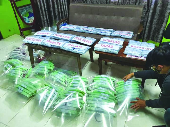Capiz frontliners receive PPE In the battle against the coronavirus disease 2019, various frontliners in this province receive personal protective equipment (PPE) made by the personnel of the Technical Education and Skills Development Authority (TESDA). TESDA-Capiz vows to make more PPE when materials are once again available. PIA