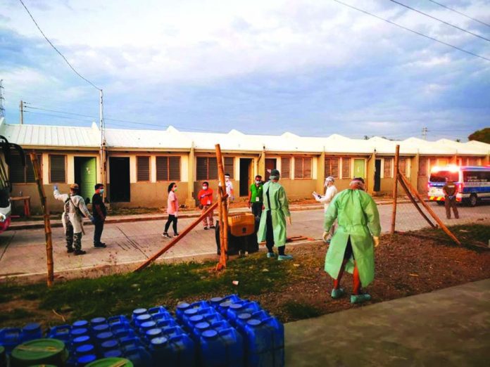 Health care personnel, including police nurses, work at the Provincial Quarantine Facility in Barangay Sto. Niňo, E.B Magalona Negros Occidental Health care personnel, including police nurses, work at the Provincial Quarantine Facility in Barangay Sto. Niňo, E.B Magalona Negros Occidental. It is where some people who possibly contracted coronavirus disease 2019 undergo mandatory quarantine. NEGROS OCCIDENTAL POLICE PROVINCIAL OFFICE