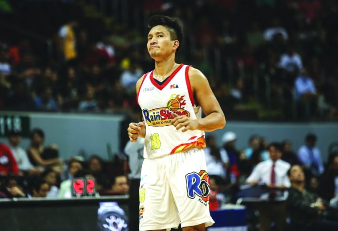 Negrense veteran sniper James Yap Negrense veteran sniper James Yap of the Rain or Shine Elasto Painters looks to break-in the Top 10 all-time scoring ladder of the Philippine Basketball Association. He has currently registered a total of 10,792 points for his name in the league. ABS-CBN SPORTS