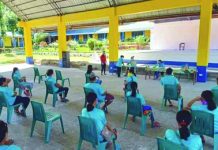 307 Antique IP beneficiaries receive cash grants from DSWD Recipients of modified conditional cash transfer Valderrama, Antique observe social distancing as a bid to curb the spread of the coronavirus disease 2019 while they wait to claim their cash grants. A total of 307 indigenous people in that town received their grants on March 25 to 27. PNA