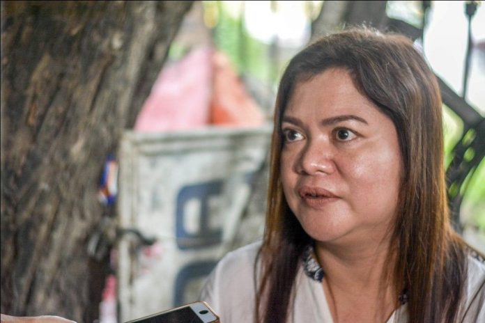 Vice Gov. Christine Garin Do the Health department guidelines on addressing the COVID-19 pandemic include classifying all residents of a town “persons under monitoring” if local disease transmission has been confirmed? Iloilo’s Vice Gov. Christine Garin wants to know. IAN PAUL CORDERO/PN