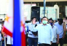 City hall holds first flag ceremony after 3 months of virus lockdown