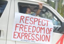 PRO-6 to SONA rallyists: Avoid mass gathering, do your protests online A member of a religious group holds a placard expressing support for press freedom during a protest caravan in Iloilo City on July 24. Police authorities are urging protesters to air their grievances for President Rodrigo Duterteās fifth State of the Nation Address trough social media. IAN PAUL CORDERO/PN