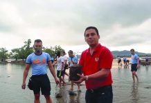 Gov. Esteban Evan Contreras of Capiz leads the opening activity of the “1 Million Kahoy” project at the mangrove area in Barangay Lonoy, Sapian. He encouraged all Capizeños, especially the youth, to take part in the reforestation and greening initiative. CAPENRO FB PAGE VIA PIA