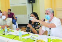 DepEd-NegOcc receives P9-M cash aid Gov. Eugenio Lacson (left) discusses with the Department of Education Division of Negros Occidental officials during the Provincial School Board meeting held at the Capitol Social Hall. The agency received a P9-million financial assistance from the provincial government. PROVINCIAL GOVERNMENT OF NEGROS OCCIDENTAL