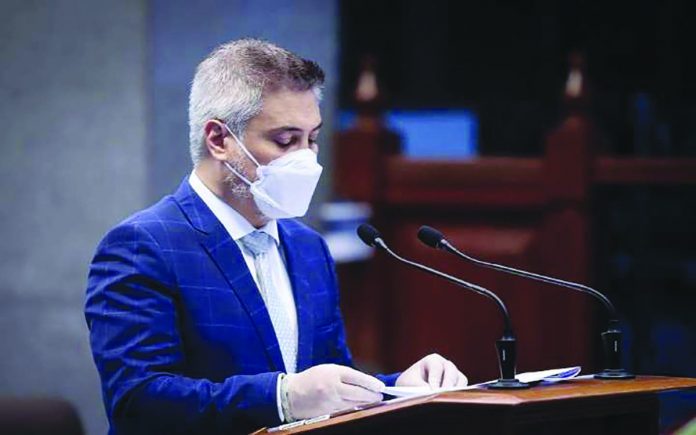 “I AM NEGATIVE…My confirmatory test with the Philippine Red Cross showed that I no longer have live RNA cells of [COVID-19],” says Negrense senator Juan Miguel Zubiri. MSN.COM
