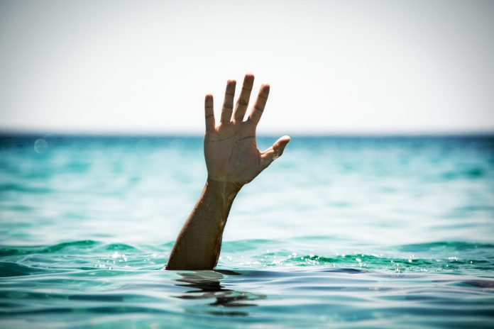 How-Do-You-Know-When-Someone-is-Drowning