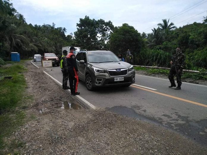 Local authorities conduct border checkpoint in Barangay Pinatuad, Nabas, Aklan Local authorities conduct border checkpoint in Barangay Pinatuad, Nabas, Aklan on Aug. 22. Aklan is implementing border management until Aug. 31 to further suppress the spread of coronavirus disease 2019 in the area. IBAJAY BFP