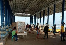 A police officer guards the wharf in Buenavista, Guimaras on Aug. 11. Protocols at the wharves in Guimaras have been tightened to avoid the spread of COVID-19 in the island province. BUENAVISTA MPS GUIMARAS PROVINCE