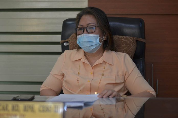 says Dr. Marlyn Convocar, director of Department of Health Region 6 “Isa sa mga rason ang delay sa pagbaton nila sang payables nila from PhilHealth,” says Dr. Marlyn Convocar, director of Department of Health Region 6. IAN PAUL CORDERO/PN