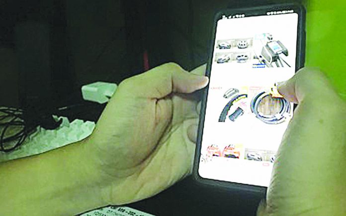 Biz - online businesses_C Department of Trade and Industry Secretary Ramon Lopez says that online businesses registrations hit the 75,000-mark on August 2020.