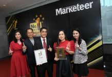 Marketeer Business Magazine awards Universal Robina Corporation (URC) Thailand’s Fun-O as No.1 Brand Thailand for 2019-2020, Biscuits & Crackers categories. Receiving the award are URC Thailand’s officers: (from left) marketing manager Porntip Leelalertwong, senior advisor Premchai Navarasuchitr, general manager Tanant Suwanraks, marketing director Jane Bernardo, and brand manager Vipa Vanlopnusorn.