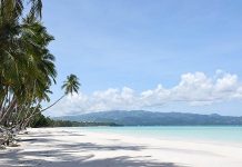 Scrapping of age restriction for Boracay tourists mulled This photo taken on June 17, 2020 shows a general shot of empty famous white beach of Boracay Island in Malay, Aklan. With community quarantine against coronavirus still continues throughout the country, foreign tourists are still banned on beaches. AFP/ERNESTO CRUZ