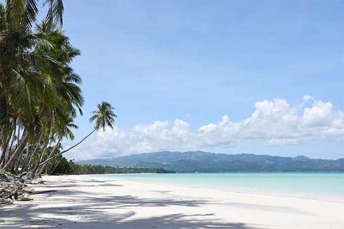 boracay This photo taken on June 17, 2020 shows a general shot of empty famous white beach of Boracay Island in Malay, Aklan. With community quarantine against coronavirus still continues throughout the country, foreign tourists are still banned on beaches. AFP/ERNESTO CRUZ