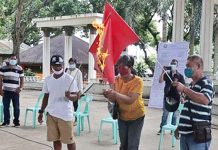 Reds ‘unwelcome’ in Murcia village WITHDRAWAL OF SUPPORT. Former mass supporters of the Communist Party of the Philippines-New People’s Army in Barangay Sta. Rosa, Murcia, Negros Occidental burn the CPP-NPA flag in a ceremony held at the village covered court on Sept. 21, 2020. PHILIPPINE ARMY’S 79TH INFANTRY BATTALION