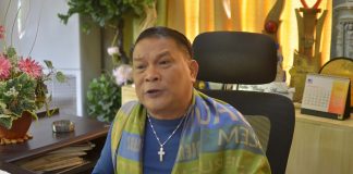 “Sa mga previous months ginhimurat-an naton nga ma-contain ang virus, ti subong pabay-an lang naton?”asks Mayor Gefree “Kalay” Alonsabe of Alimodian, Iloilo. IAN PAUL CORDERO/PN
