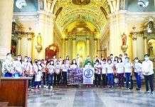 Kin of missing Ilonggo sailors still cling to hope NOT LOSING HOPE Families of missing Ilonggo seafarers gather at the Jaro Metropolitan Cathedral in Jaro, Iloilo City. Archdiocese of Jaro, Commision on Social Communications/FB