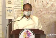 Bacolod receives COVID-19 drug, PPE from nat’l gov’t “Tinulungan po natin ‘yung city mayor doon sa Bacolod City, si Mayor Bing. Natuwa naman po si mayor dahil napadala po kaagad ang mga kailangan po na gamot para sa mga critical doon,” says Sec. Carlito Galvez Jr., chief implementer of the Philippines’ Declared National Policy Against COVID-19. PCOO