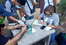 P57,000 ‘shabu’ seized in Roxas Antidrug officers inspect items seized in a buy-bust operation in Barangay Milibili, Roxas City, Capiz on Sept. 4. PDEA REGION VI