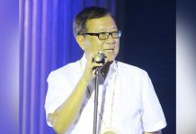 Aklan guv: Hotel discount to offset COVID-19 test for Boracay tourists Gov. Florencio Miraflores of Aklan says tourists arriving in Boracay Island could get up to 75-percent discount in hotel room rates to offset the cost of the mandatory coronavirus disease 2019 tests. AKEAN FORUM JOURNAL