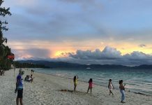 Boracay Island in Malay, Aklan reopened to more visitors starting October 1, 2020. Akean Forum