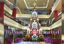 SM City Iloilo officially lights 40ft. Christmas Tree