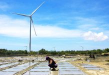 Guimaras seeks to reduce air pollution Wind turbines in San Lorenzo town, Guimaras province. Photo courtesy of Manilla Bulletin