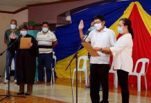 Top councilor new Binalbagan vice mayor Councilor Ursecio Inodeo took his oath as the new vice mayor of Binalbagan, Negros Occidental before Municipal Trial Court Judge Leticia Ban-Trigue at the Binalbagan Convention Hall in the presence of his family and other town officials.