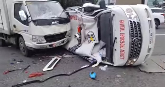 news mae crash This South Bacolod General Hospital ambulance crashed against a sport utility vehicle and a truck before falling on its side on corner San Sebastian and Lacson streets in Barangay 32, Bacolod City on Nov. 11. SCREEN GRABBED FROM FACEBOOK VIDEO OF YEKSNEWOL GNAHC
