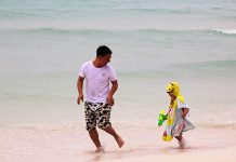 Business still not ‘as usual’ in Boracay: Tourist arrivals still low Due to concerns over the coronavirus disease, the beaches of Boracay Island remain less crowded.
