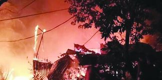 Fire engulfs houses in Barangay Balabag, Boracay Island. Nobody died or got injured in this Nov. 25 blaze. Photo by the Boracay Fire Rescue and Volunteer