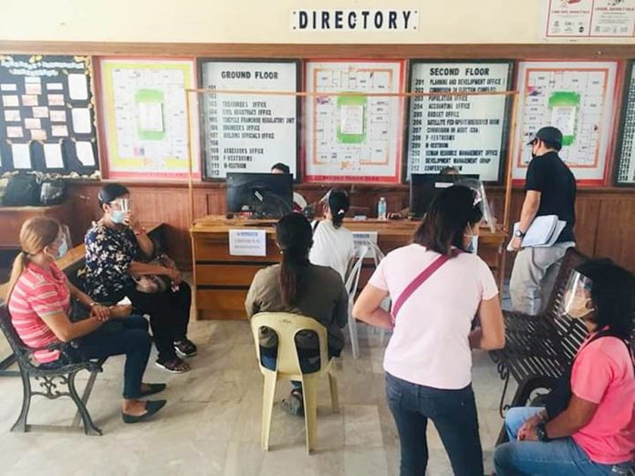 region glenda capiz QR At present, the Quick Response (QR) code system is only being enforced at the city hall of Roxas City for those transacting at various city government offices. The Sangguniang Panlungsod plans to make this city-wide. PHOTOS FROM UPOD KITA RONNIE DADIVAS FB PAGE